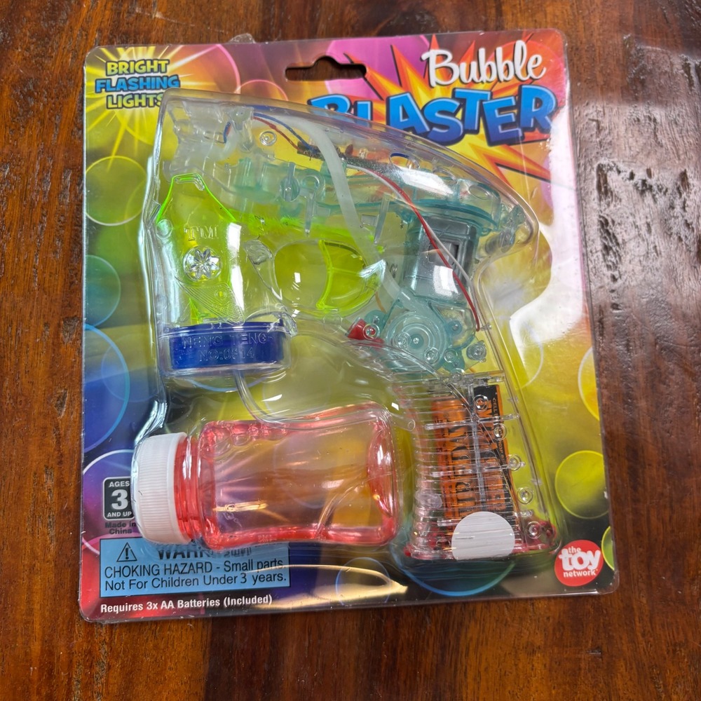 The Toy Network Bubble Blaster Light Up Clear Toy GW-BUBSM New With Batteries